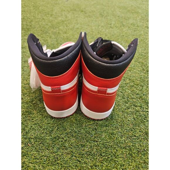 Air Jordan 1 Retro High OG - Picture 4 of 5